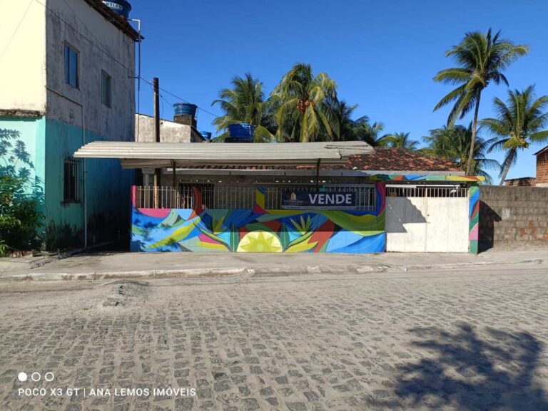 Casa à venda em Carne de Vaca, Goiana–PE, com acesso direto à praia. 3 quartos, terreno amplo, ideal para morar ou investir (2)