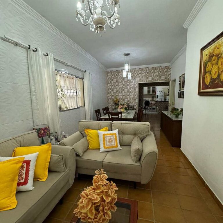 Casa de Vila à Venda no Centro de Goiana–PE 3 Quartos (1)